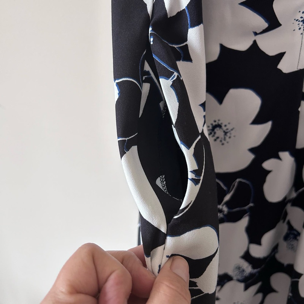 Roz & Ali Black White Floral Pleated Flared Knee Length Cocktail Dress Size 6 - Picture 5 of 7